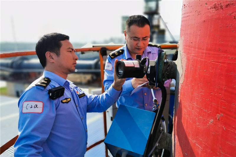 ����չ�L��