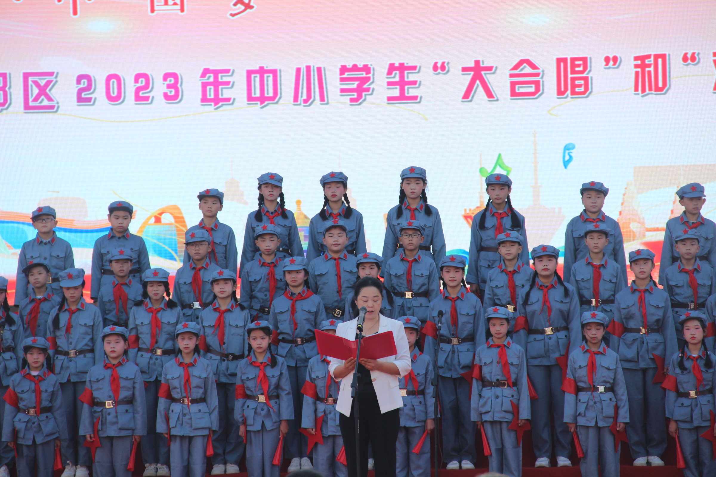 �����^(q��)��С�W(xu��)������ϳ����͡������ݳ���չ�ݻ�����ķ�W(xu��)У�e��