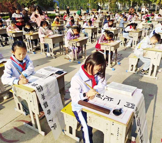 ��ī�㡱�M(j��n)У�@