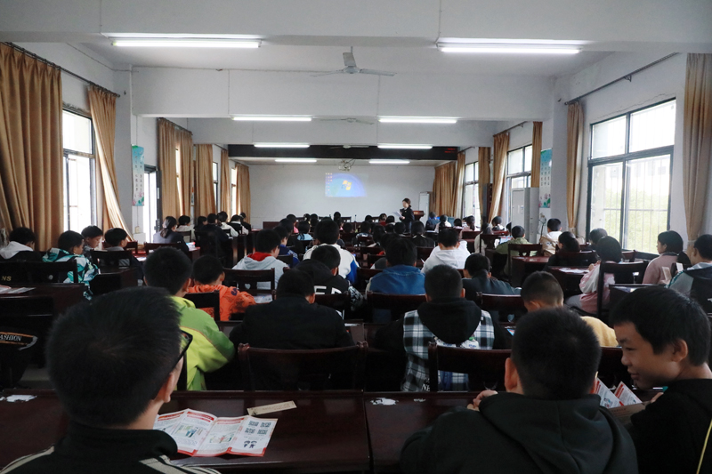 �����z�죺��ְl(f��)�]�z��(li��n)ϵ�c(di��n)���ã� ��(y��ng)�����_չ���c(di��n)��ʽ������(w��)