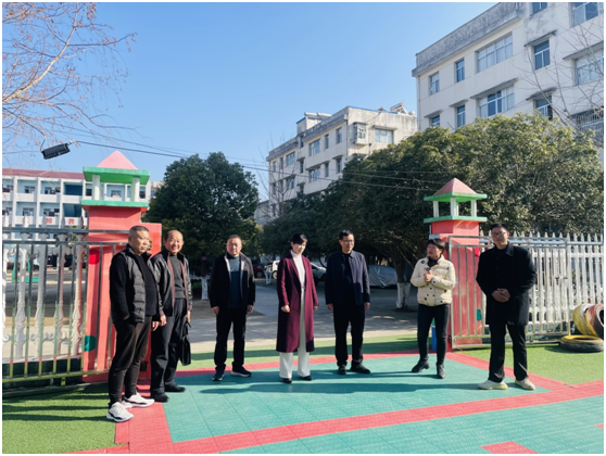 �h�˴��I(l��ng)��(d��o)������(zh��n)С�W(xu��)��(li��n)�w��ӿ�У�^(q��)�{(di��o)��ָ��(d��o)����