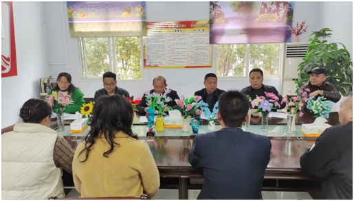 �߳��(zh��n)���ČW(xu��)У�M����С�W(xu��)У�L(zh��ng)������(zh��n)�^Ħ�W(xu��)��(x��)���Y(ji��)��(du��)������(li��n)�w