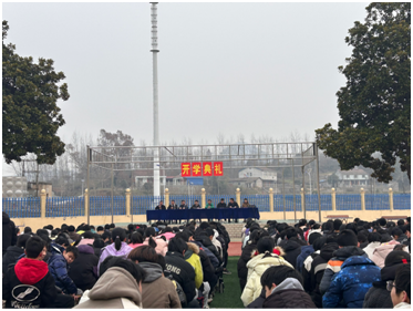 ����(zh��n)���ČW(xu��)У��������� ׷��ǰ��