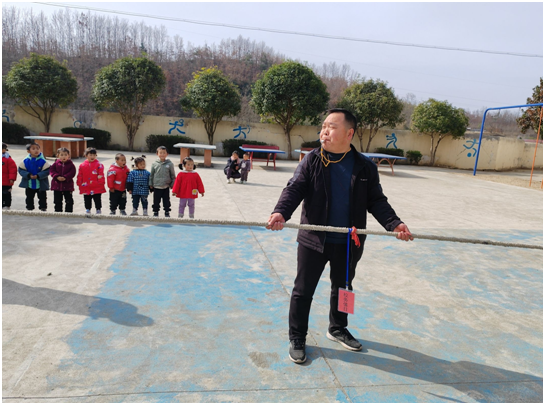 ��̶�(zh��n)���С�W(xu��)�̎��g�c�����ˡ�Ů��(ji��)���