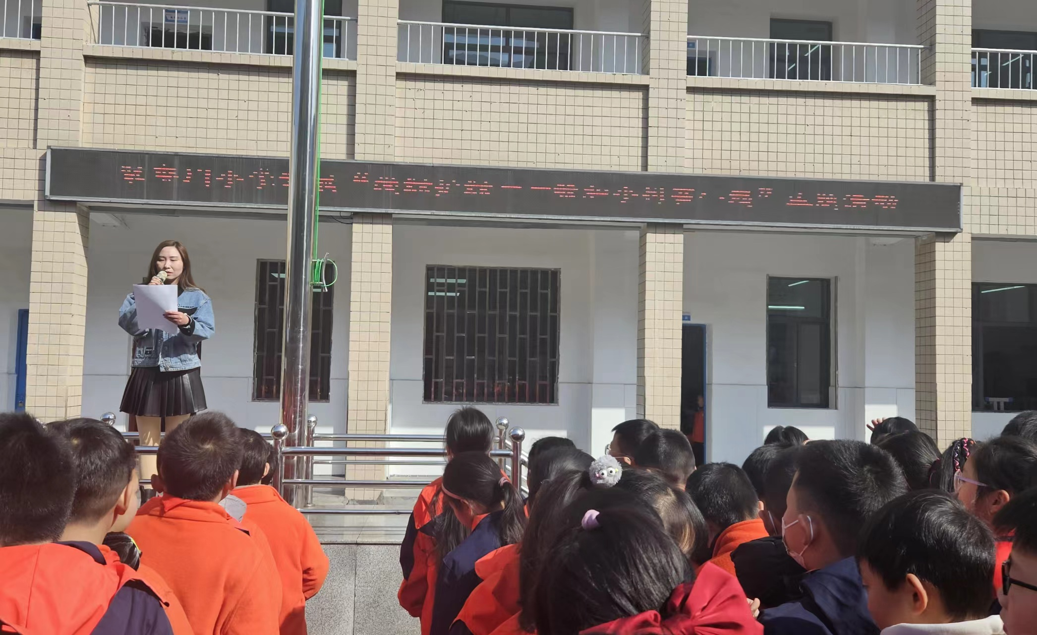 �����^(q��)�ۿ��TС�W(xu��)�_չ���۾G�o(h��)�G�����}�������