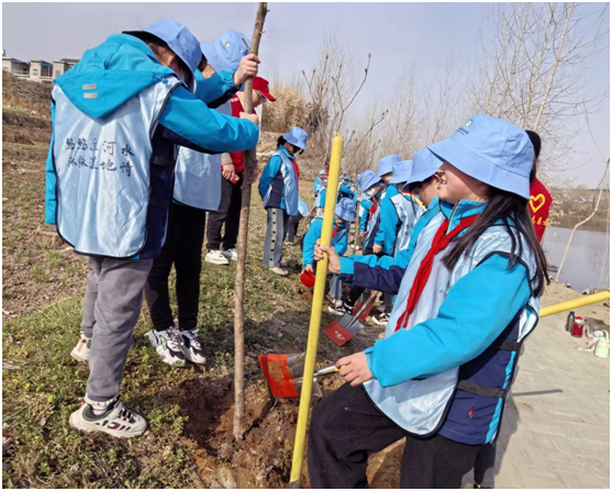 �S�h�����(zh��n)С�W(xu��)�_(k��i)չֲ��(sh��)��(ji��)���(d��ng)