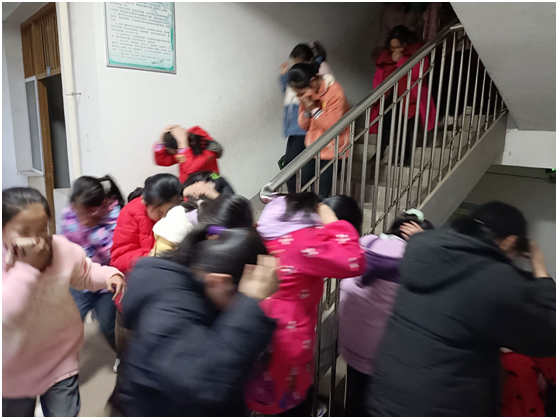 �S�h����(zh��n)����С�W(xu��)�M(j��n)������^(q��)������ɢ�ݾ�