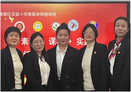 �����^(q��)��(sh��)�(y��n)С�W(xu��)��(li��n)�w�W(xu��)�ڽ��л��(d��ng)����_(k��i)��