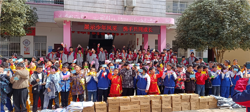 �S�ݸ��^(q��)���(gu��)�Z(y��)�W(xu��)У�c�S�h�����(zh��n)�ڶ�С�W(xu��)�y���_(k��i)չ(li��n)�x���(d��ng)