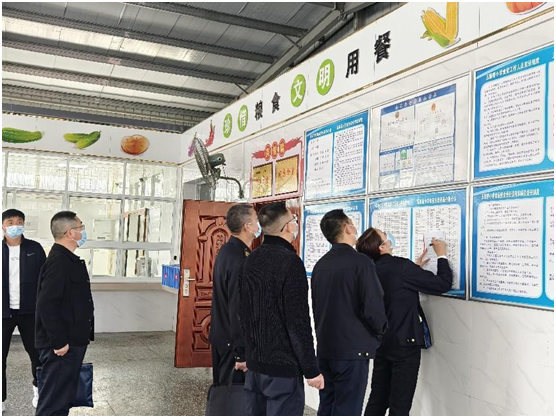 �����^(q��)���ۘ�С�W(xu��)ӭ��У�@ʳƷ��ȫ�Ų����Ό��(xi��ng)�Є�(d��ng)�����z��