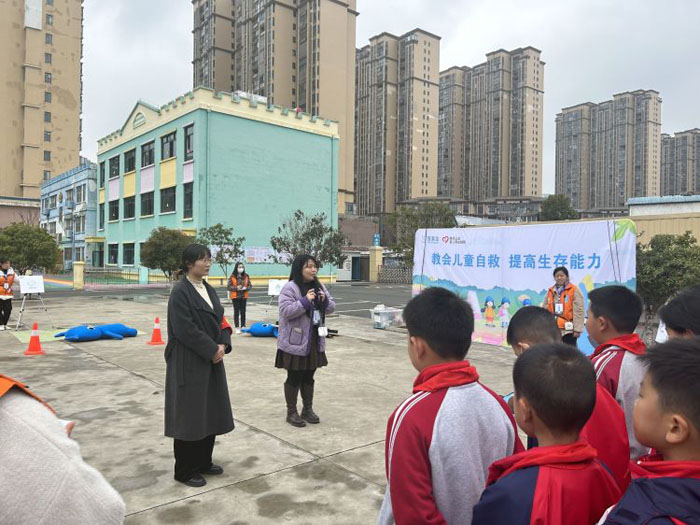 �����^(q��)�ķ���С�W(xu��)�_չ��ȫ�������}���