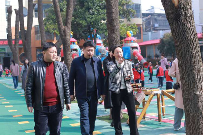 �����^(q��)��һ�׃��@�e�Б����w������^Ħ��