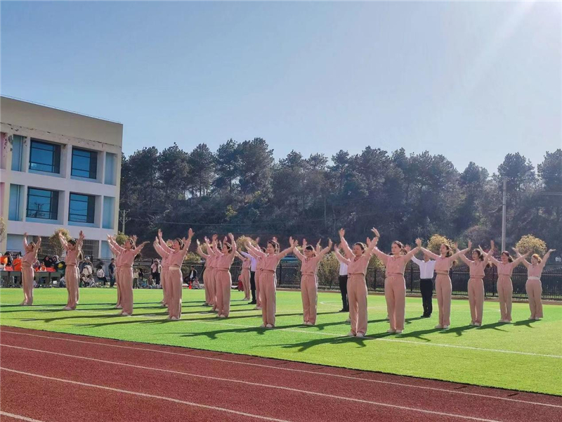 �����(zh��n)���ČW(xu��)У�e�е����ý������g�ٱ�ِ