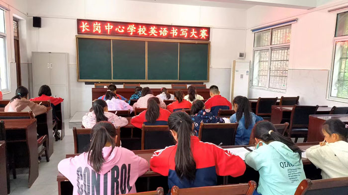 �S�h�L���(zh��n)���ČW(xu��)У�e��Ӣ�Z������ِ