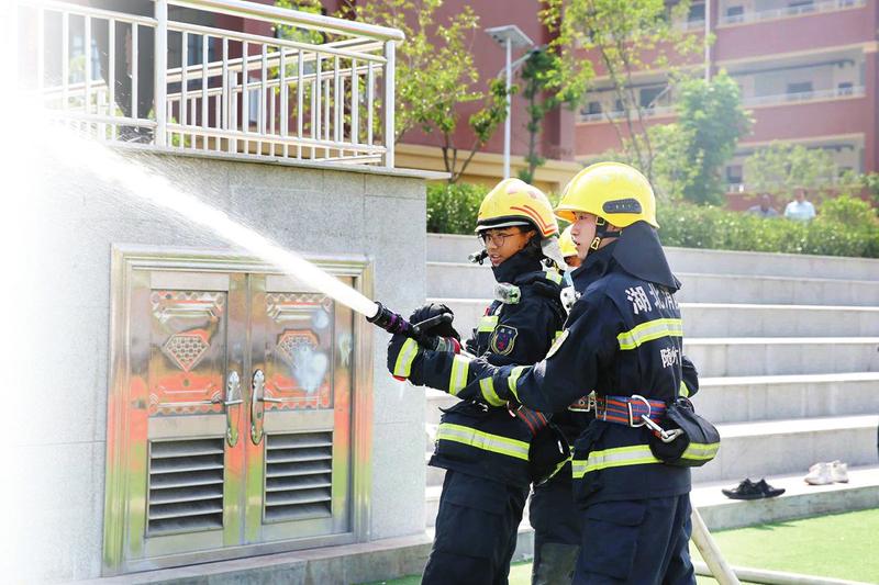 �����ݾ�