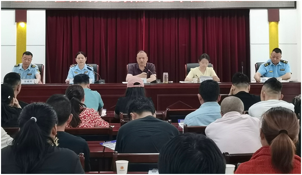 �����^(q��)�����ׂ����N����ʳƷ��ȫʾ����