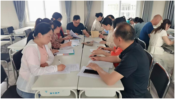 �ƿh�(zh��n)�ڶ�С�W(xu��)�_չ��(li��n)�w���}��ӑ���(d��ng)