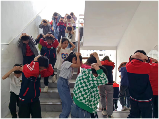 �L(zh��ng)���(zh��n)����С�W(xu��)�e�з����������ݾ�