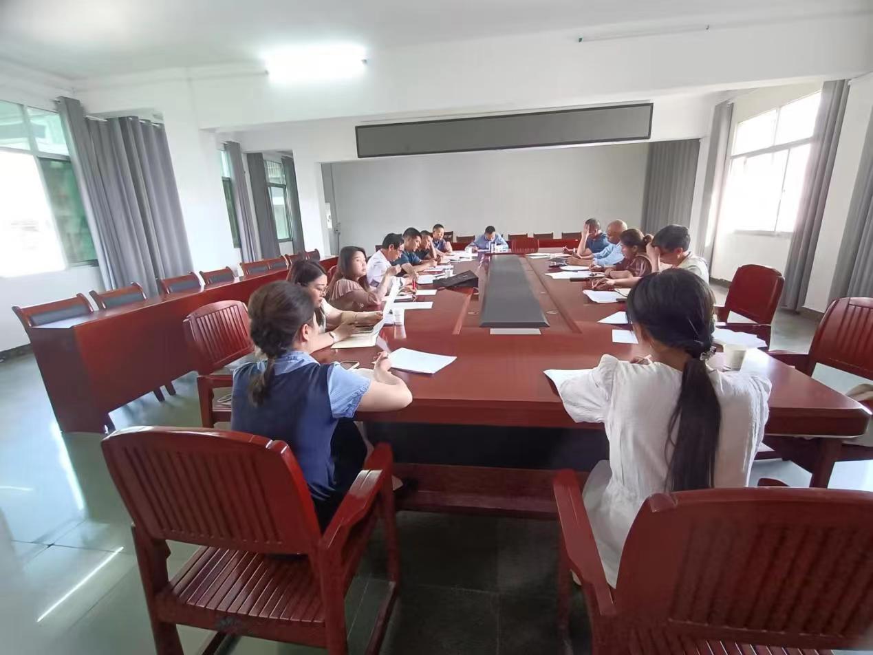 ��ɽ�(zh��n)���ČW(xu��)У���_��ȫ�������}��