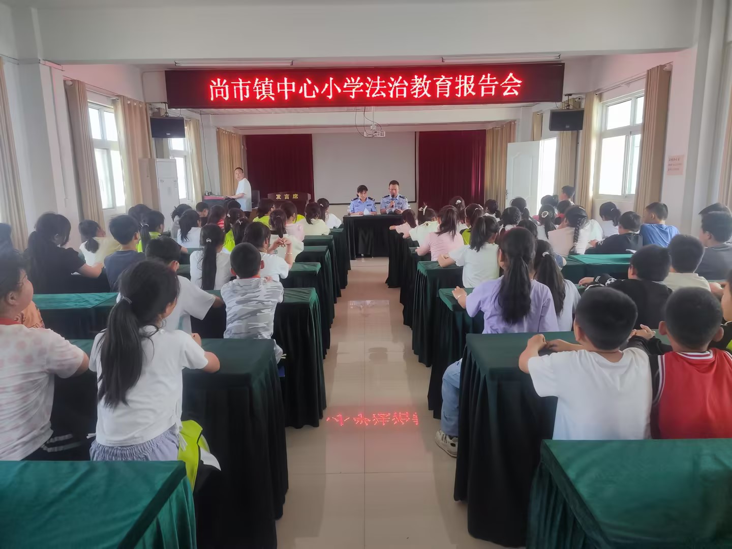 �S�h�����(zh��n)����С�W(xu��)�_չ��������С�� ����ů�W(xu��)�ġ�  ���ΰ�ȫ�������`����Ʒ���U���