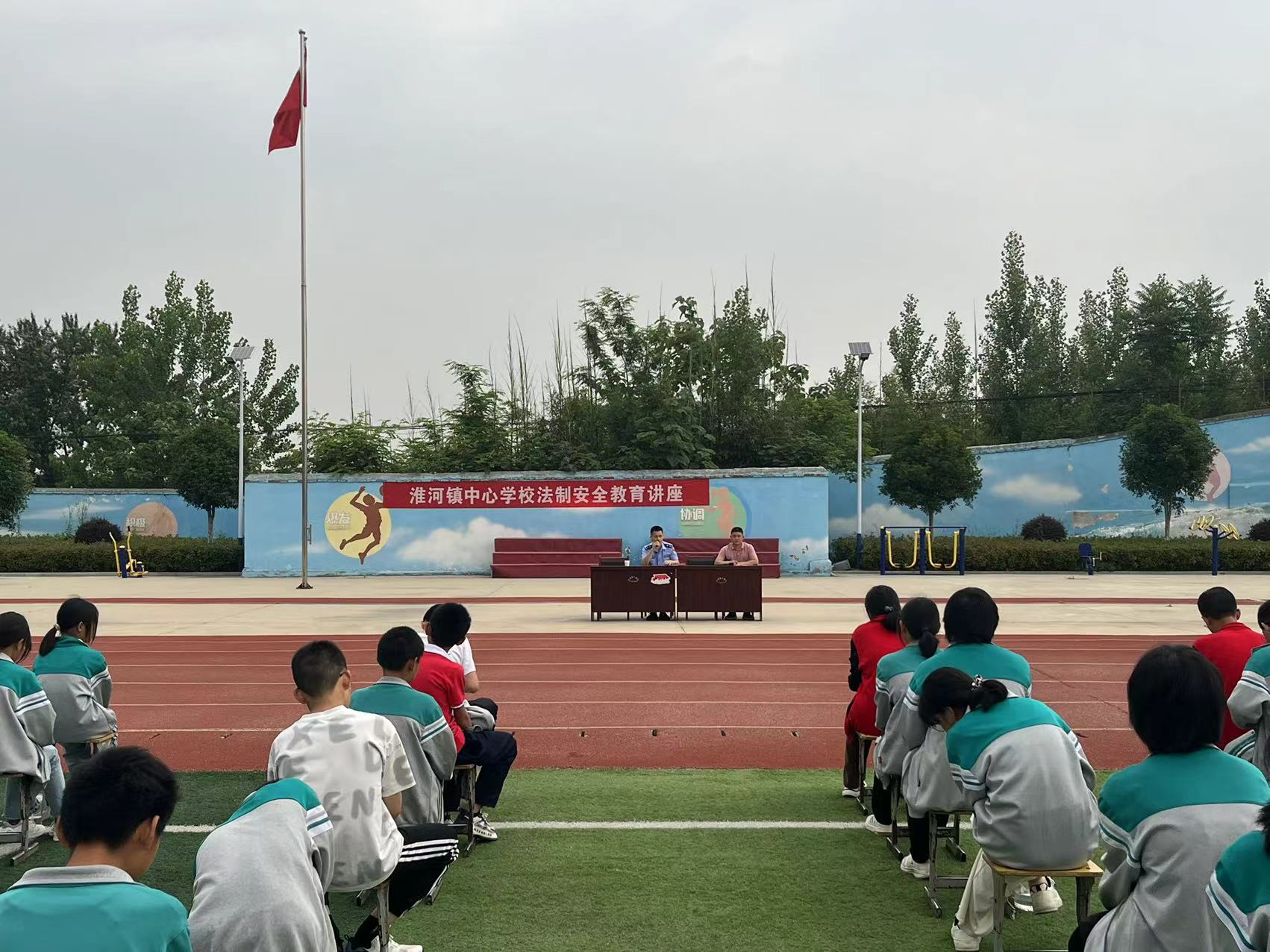 �����(zh��n)���ČW(xu��)У�_չ���ư�ȫ����