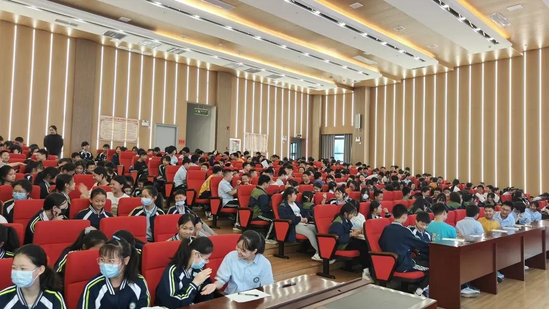 �����^(q��)���S�W(xu��)У�_չ���������»��(d��ng)