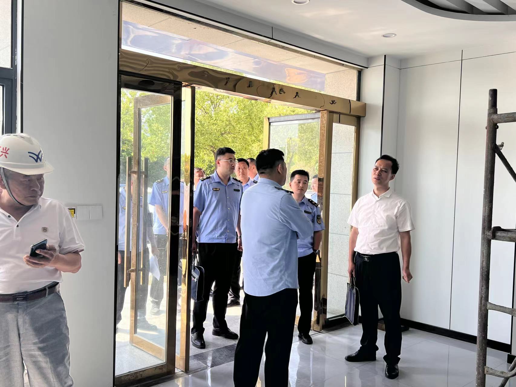 ʡ��ͨ�\ݔ�C��������(zh��)���ֶ����S�ݽ�ͨ�\ݔ�C�ψ�(zh��)����ȫ����