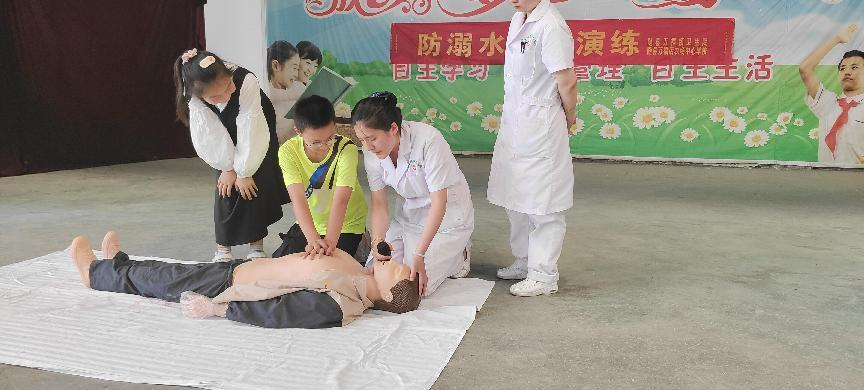 �f�����r(n��ng)�����ČW(xu��)У�_չ����ˮ�����ݾ����(d��ng)