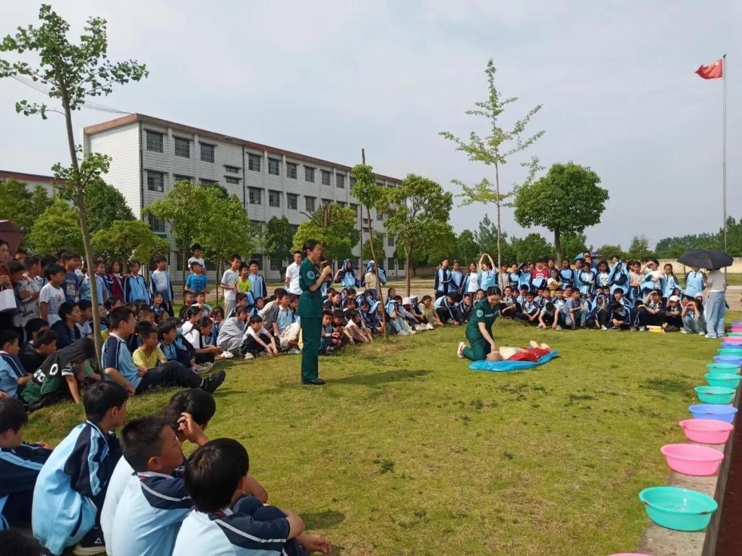 �����(zh��n)��У�_չ����ˮ�����ݾ����