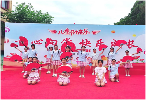 С���(zh��n)ף��С�W(xu��)�_չ�c��һ��ˇ�R�ݻ��