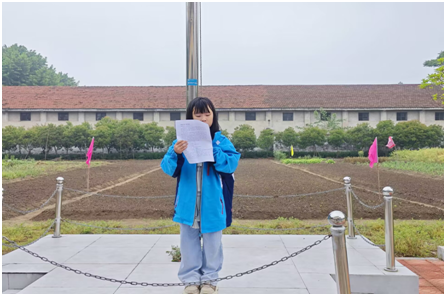 �ݵ��(zh��n)���ČW(xu��)У��벢�e�M(j��n)�з���ˮ���̻��