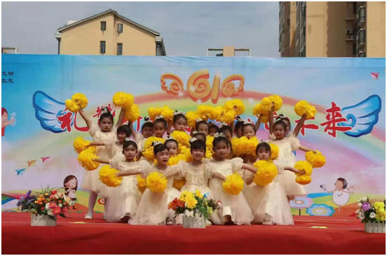 ����(y��u)���I�̭h(hu��n)���������^(q��)�ķ���С�W(xu��)����ӭ�e�����׃��@���c��һ����ˇ�R��