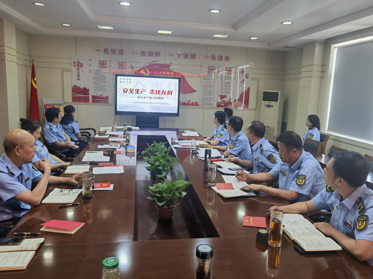 �S���н�ͨ�\ݔ�C�ψ�(zh��)��֧꠽M���^����ȫ���a(ch��n)��ʾ����Ƭ