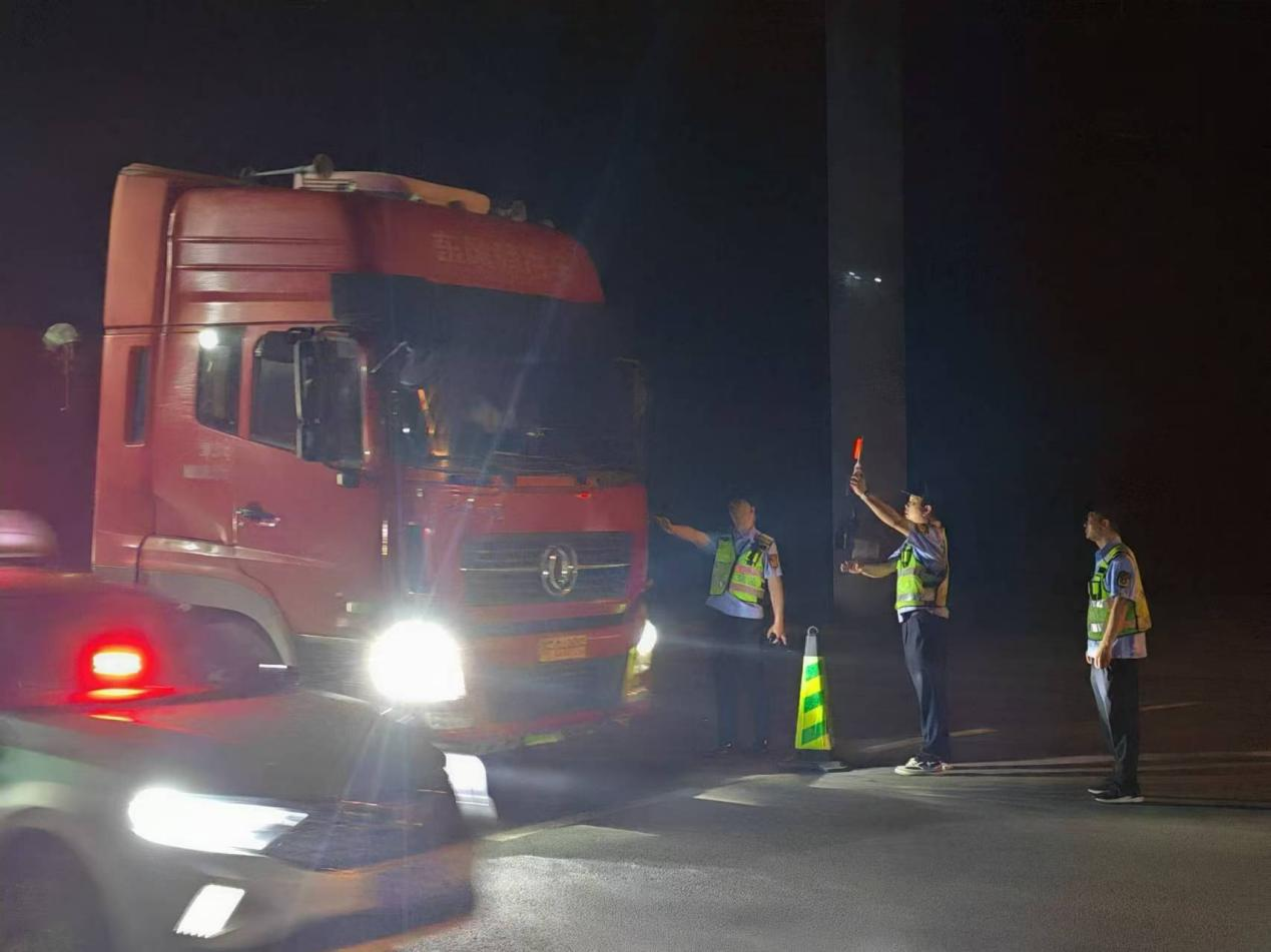 �S���н�ͨ�\ݔ�C�ψ�(zh��)��֧ꠣ�  ��·����(li��n)���_չ�γ��������Єӡ�