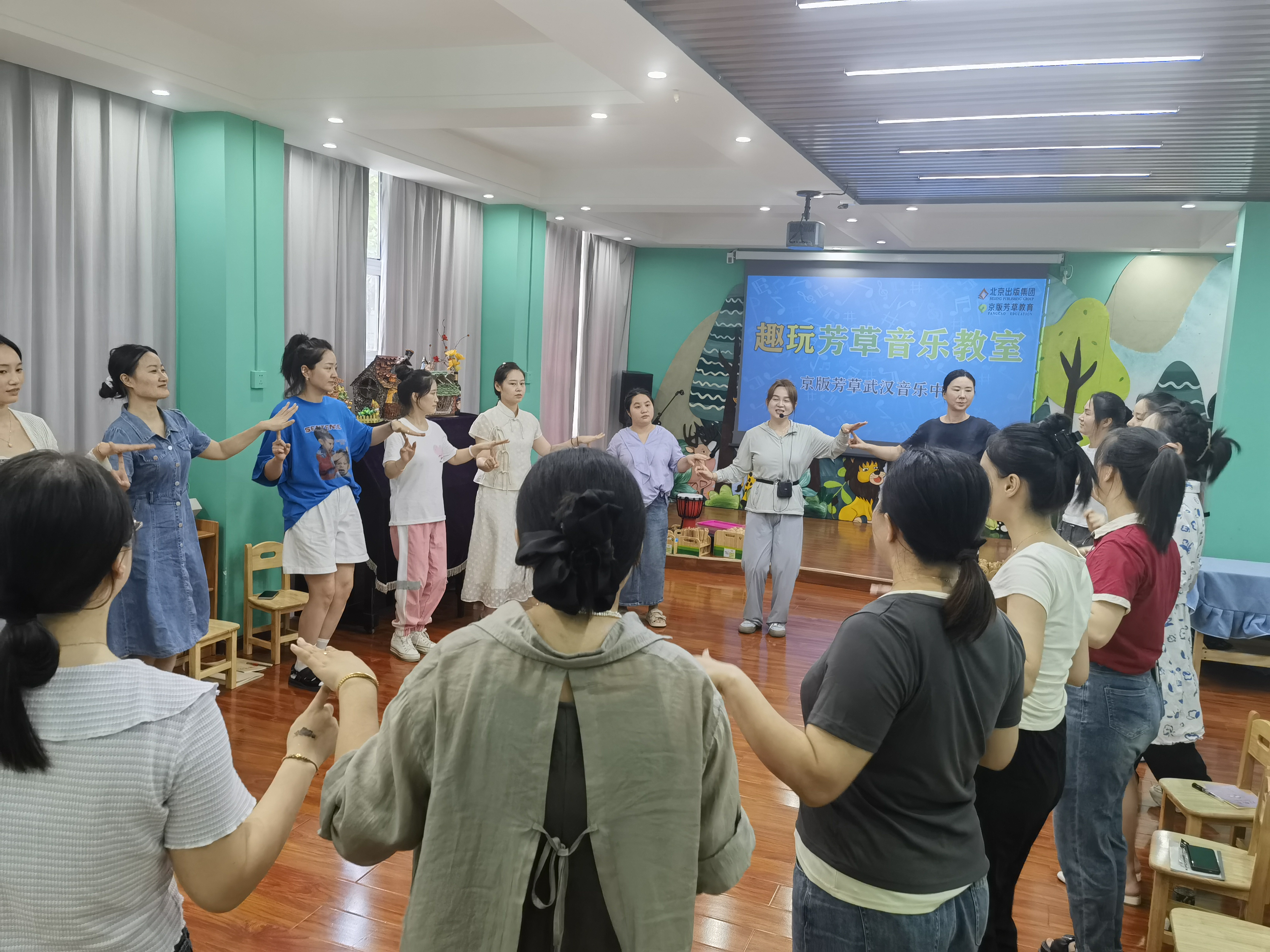 ����(y��u)���I(y��ng)�̭h(hu��n)���������^(q��)�ڶ��׃��@�_չ�W(xu��)�ڽ̎���Ӗ(x��n)