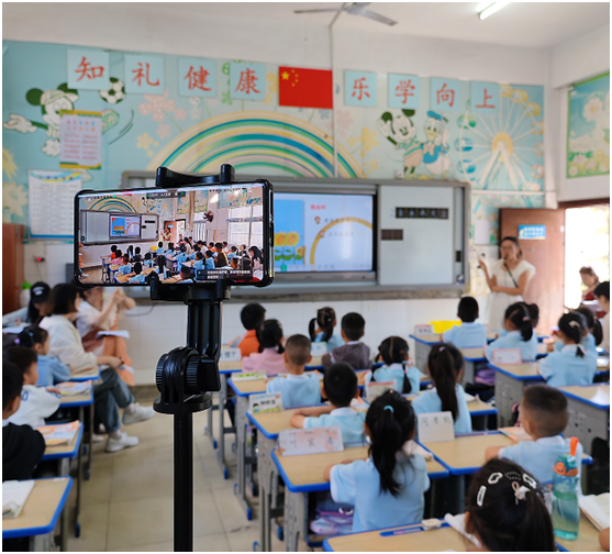 �����^(q��)���ۘ�С�W(xu��)�_չ�W(w��ng)�j(lu��)���л��(d��ng)