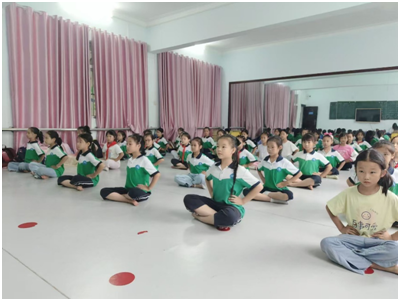 �ķ�W(xu��)У�_չ��F(tu��n)���(d��ng)