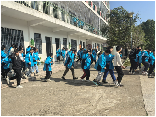 �����(zh��n)���ČW(xu��)У�_(k��i)չ������(y��ng)���ݾ��c��Ӗ(x��n)