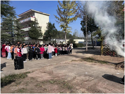 ����(zh��n)����С�W(xu��)�_չ������ȫ�ݾ����(d��ng)