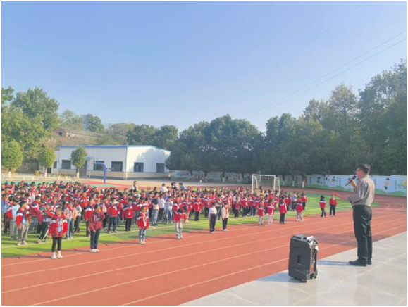 ����(y��u)���I(y��ng)�̭h(hu��n)���������^(q��)����С�W(xu��)�_(k��i)չ������ȫ��(y��ng)����ɢ�ݾ�