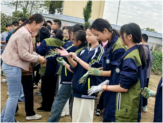 �����^(q��)���S�W(xu��)У���꼉(j��)�_չ�ڄ�(d��ng)��(sh��)�`���(d��ng)