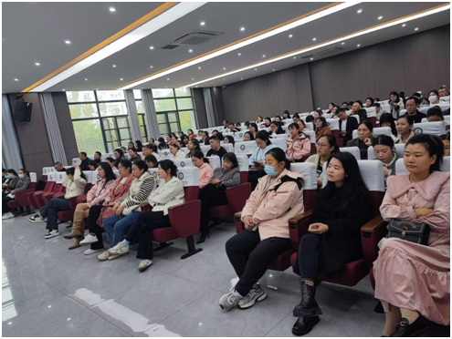 ����(y��u)���I�̭h(hu��n)���������^(q��)�Y�ҍ�С�W(xu��)�_չУ�@�_���ջ��(d��ng)