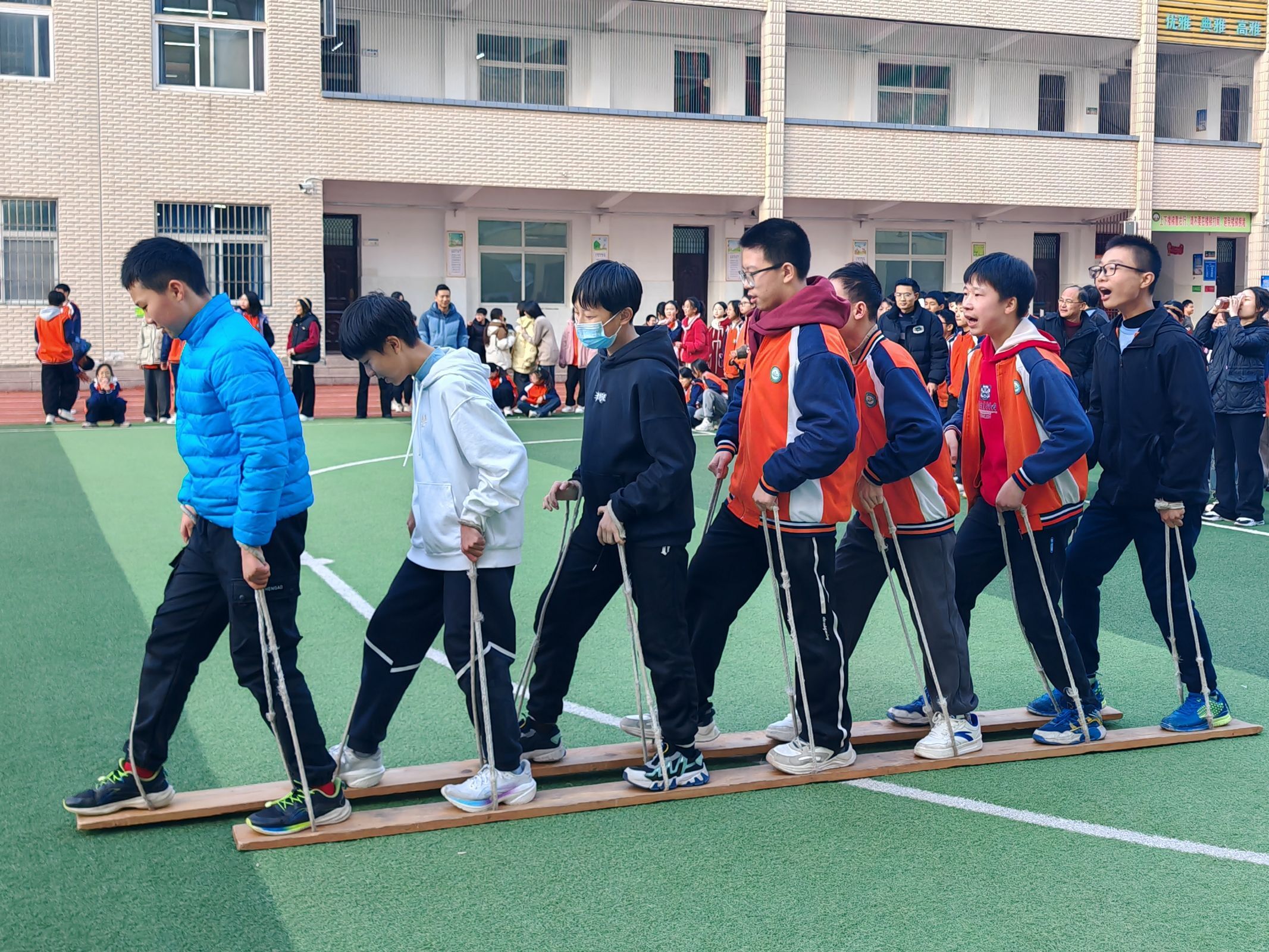 �����^(q��)�F��W(xu��)У�e��Ȥζ�\�ӕ�