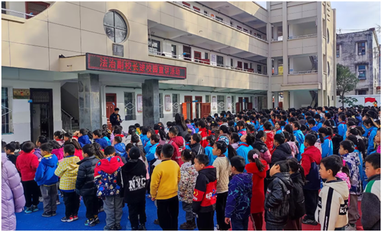 �����(zh��n)�ڶ�С�W(xu��)�_չ���Ƹ�У�L�MУ�@���v���