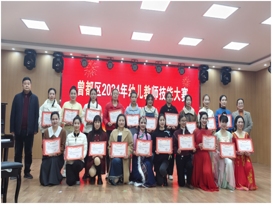 ����(y��u)���I(y��ng)�̭h(hu��n)�����ķ�W(xu��)У�����׃��@�̎��s�@�����^(q��)���ܴ�ِһ�Ȫ�(ji��ng)