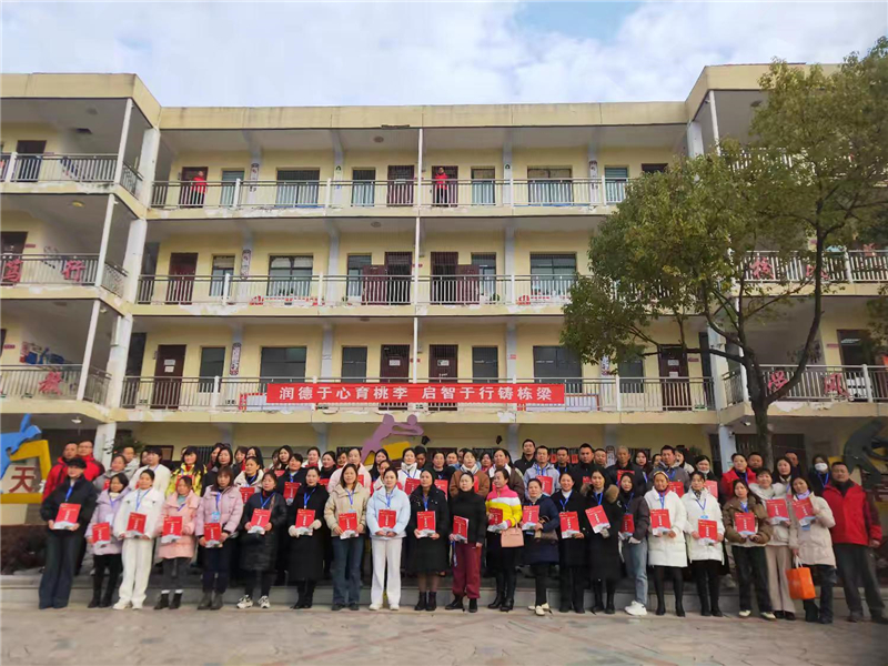 �ƿh�(zh��n)�ڶ��ЌW�e��У�@�_���ջ��