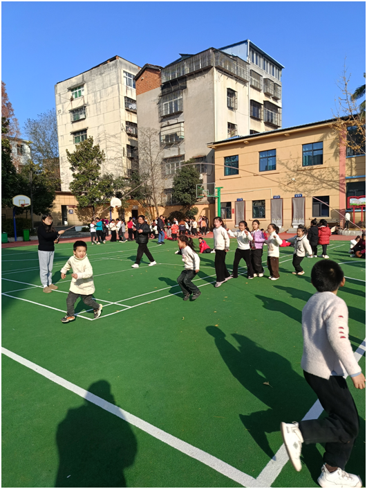 ����(y��u)���I(y��ng)�̭h(hu��n)�����S���F·С�W(xu��)�������׃��@�e�k2024����Ȥζ�\(y��n)��(d��ng)��(hu��)