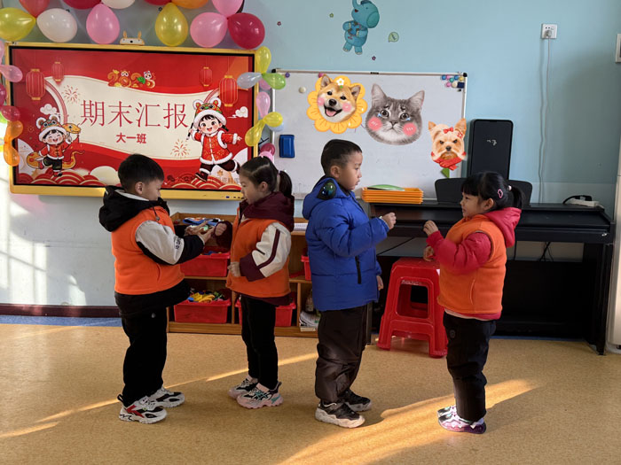 ���ۘ�С�W(xu��)�׃��@�_(k��i)չ��ĩ�R��(b��o)���(d��ng)