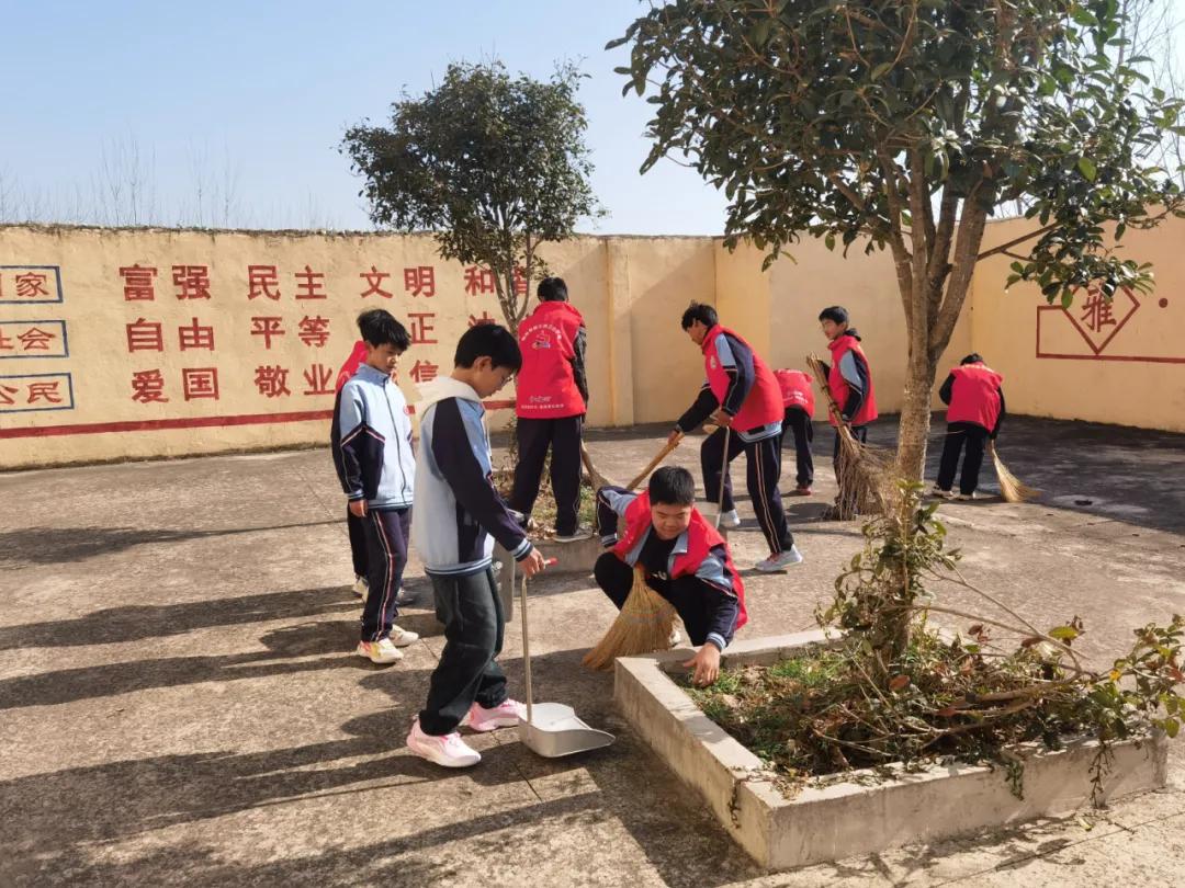 �f���(zh��n)���W(xu��)У�_չ���h(hu��n)����������������(xi��ng)�Є�(d��ng)�o(j��)��(sh��)