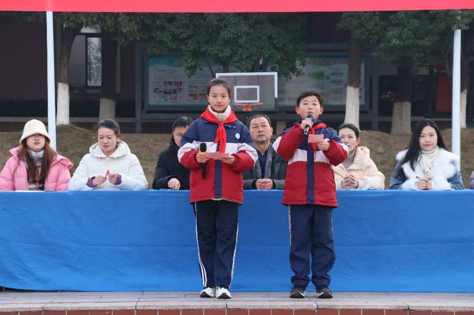 �����^(q��)���ƺ�С�W(xu��)�e�е������w���Ļ���(ji��)